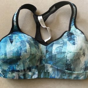 Lululemon Invigorate sports bra